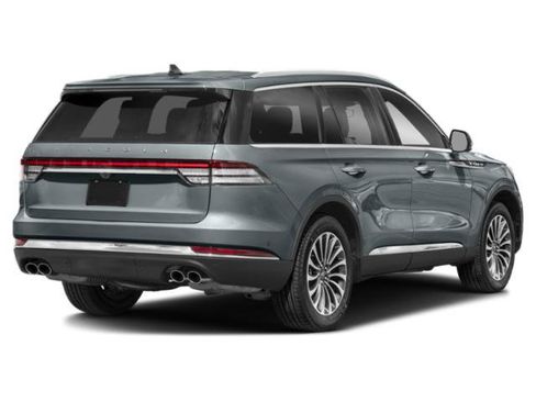Used 2023 Lincoln Aviator AWD image 2