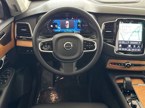 Certified 2023 Volvo XC90 T8 Plus AWD/4WD image 13