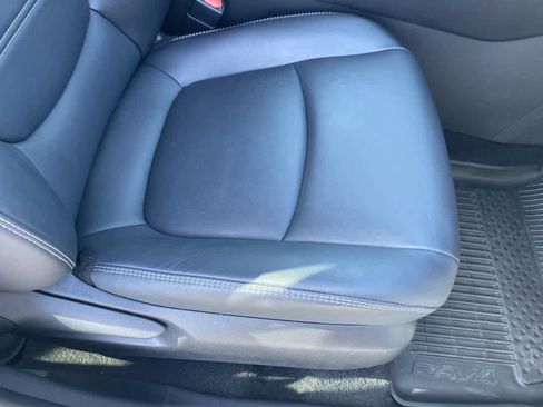 Used 2023 Toyota RAV4 XLE Premium image 24