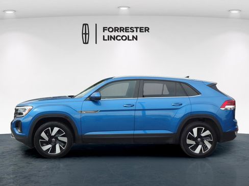Used 2024 Volkswagen Atlas Cross Sport SE w/ Panoramic Sunroof Package AWD/4WD image 6