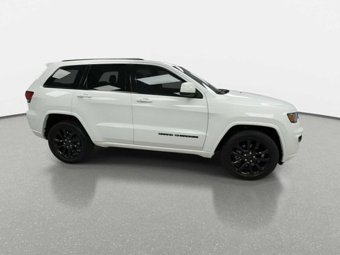 Used 2021 Jeep Grand Cherokee Laredo X AWD/4WD image 2