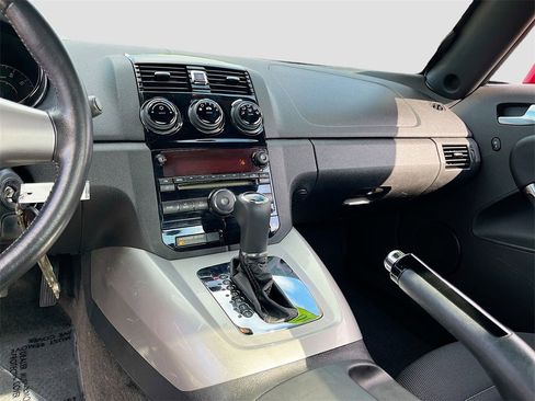 Used 2008 Saturn Sky image 20