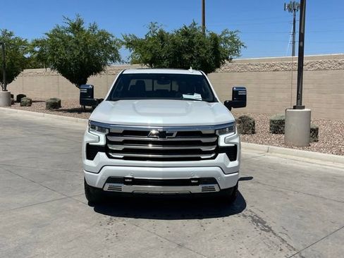 Used 2023 Chevrolet Silverado 1500 High Country w/ Technology Package AWD/4WD image 5