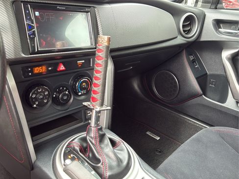 Used 2015 Scion FR-S RWD image 18