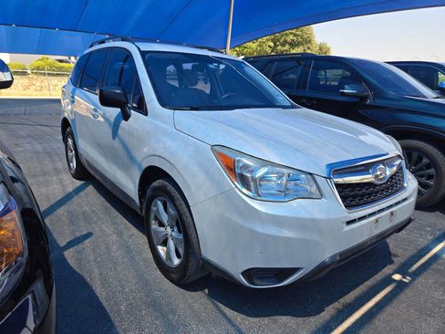 Used 2015 Subaru Forester 2.5i w/ Alloy Wheel Package AWD/4WD image 2