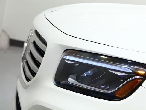 Certified 2025 Mercedes-Benz GLB 250 4MATIC image 16