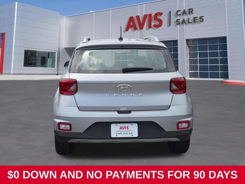 Used 2025 Hyundai Venue SEL FWD image 7