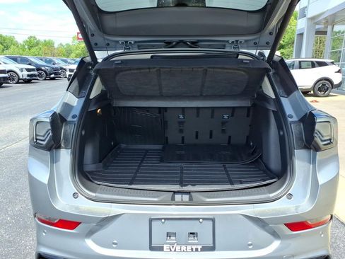 Used 2025 Buick Encore GX Avenir w/ Avenir Technology Package AWD/4WD image 8
