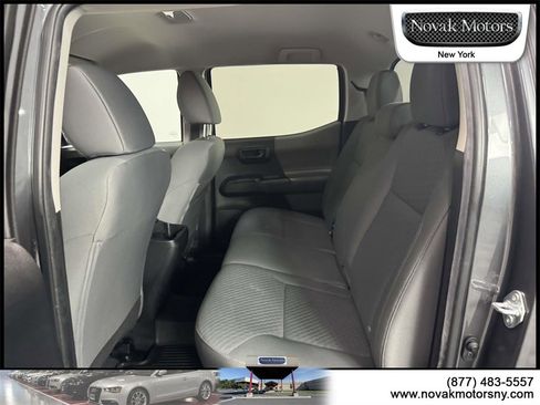 Used 2022 Toyota Tacoma SR5 image 11