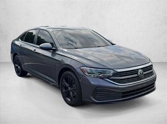 Used 2022 Volkswagen Jetta SE w/ Panoramic Sunroof Package FWD video 3