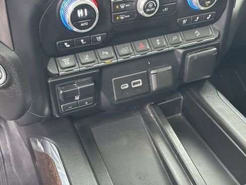 Used 2023 GMC Sierra 2500 Denali w/ Denali Ultimate Package image 26
