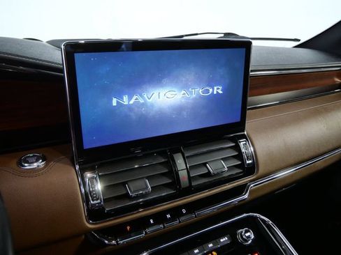 Used 2023 Lincoln Navigator L Reserve w/ Equipment Group 201A AWD/4WD image 20