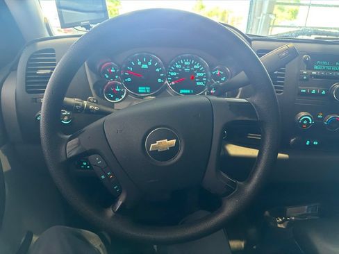 Used 2013 Chevrolet Silverado 2500 W/T AWD/4WD image 6