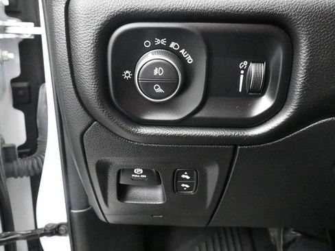 Used 2022 RAM 1500 Big Horn AWD/4WD image 23