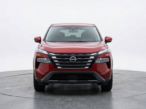 Used 2025 Nissan Rogue SV AWD/4WD image 2