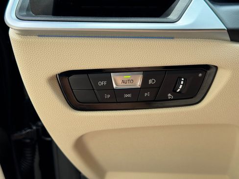 Used 2024 BMW i4 eDrive35 w/ Premium Package RWD image 19