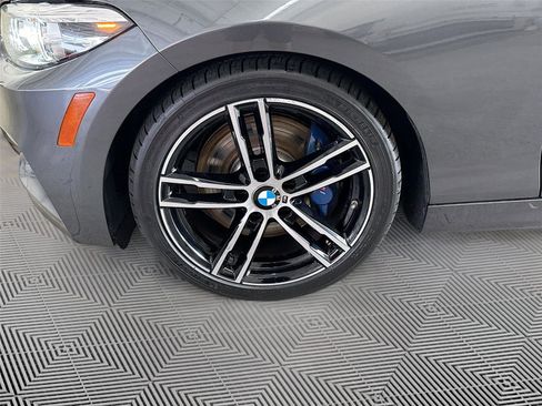 Used 2018 BMW M240i Coupe RWD image 31