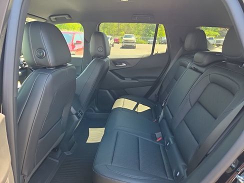 New 2026 Chevrolet Equinox LT w/ Convenience Package II FWD image 11