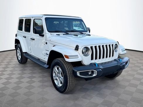 Used 2023 Jeep Wrangler Unlimited Sahara image 4