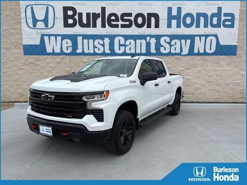 Used 2024 Chevrolet Silverado 1500 LT Trail Boss w/ Protection Package AWD/4WD image 1