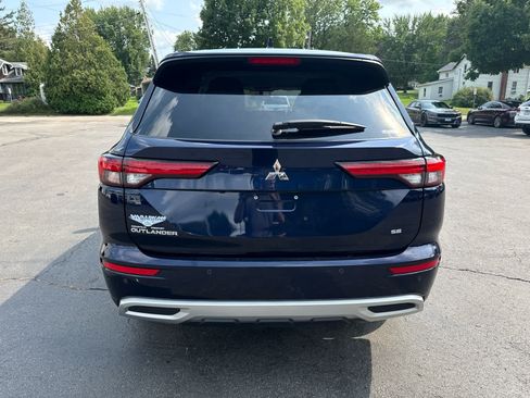 Used 2024 Mitsubishi Outlander SE AWD/4WD image 4