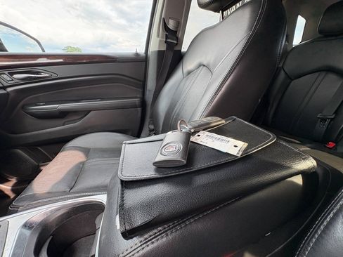 Used 2014 Cadillac SRX Luxury FWD image 21