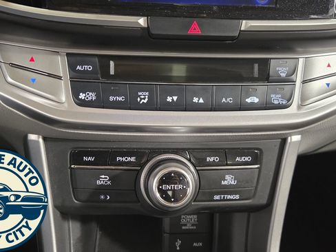 Used 2015 Honda Accord EX-L image 17