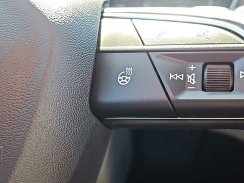 Used 2023 Audi Q5 Premium w/ Convenience Package image 25