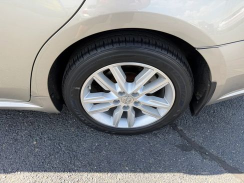 Used 2014 Toyota Avalon XLE image 15