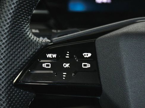 Used 2025 Audi S6 e-tron Prestige w/ 21" Black Optic Package image 42