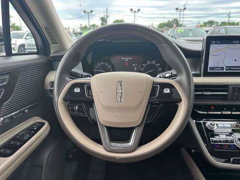 Used 2022 Lincoln Corsair AWD w/ Premium Package image 14