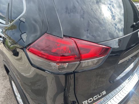 Used 2020 Nissan Rogue SV AWD/4WD image 37