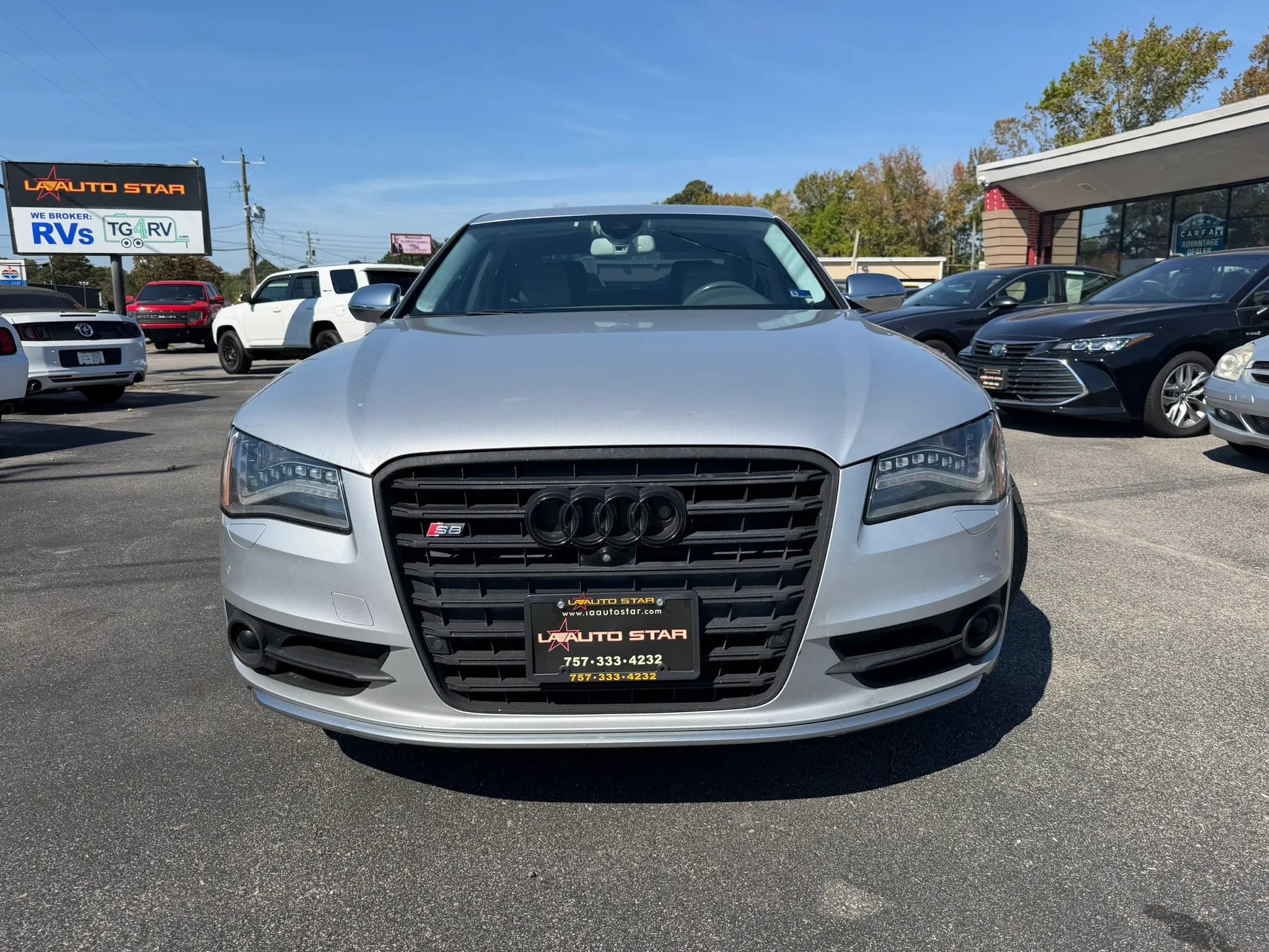Used 2013 Audi S8 AWD/4WD image 8