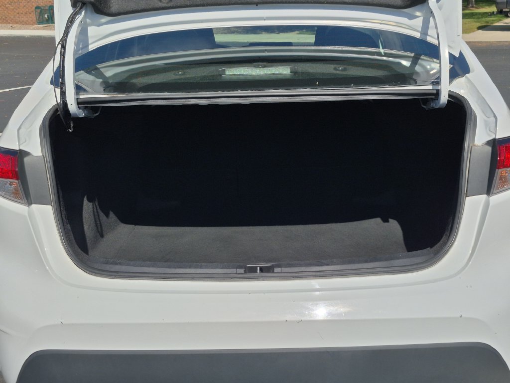 Used 2024 Toyota Corolla LE FWD image 14