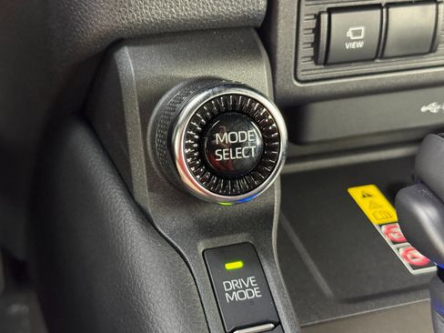 Used 2025 Toyota Land Cruiser w/ Premium Package image 32