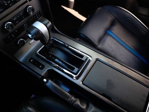 Used 2010 Ford Mustang GT image 41