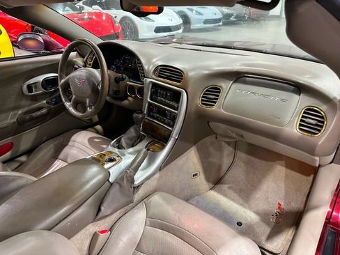 Used 2003 Chevrolet Corvette Coupe w/ Preferred Equipment Group RWD image 10