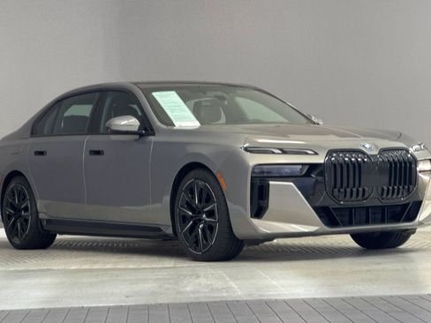 Used 2023 BMW i7 xDrive60 AWD/4WD image 7