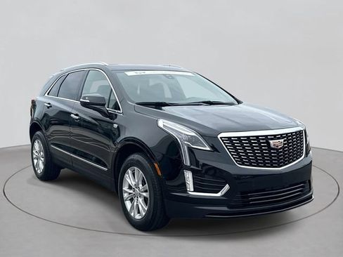 Certified 2024 Cadillac XT5 Luxury w/ LPO, Floor Liner Package AWD/4WD image 3