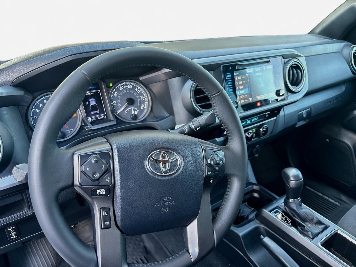 Used 2016 Toyota Tacoma TRD Off-Road RWD image 7