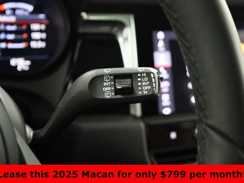 Certified 2025 Porsche Macan image 30