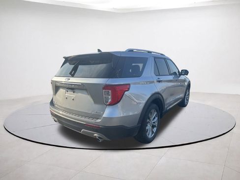 Used 2021 Ford Explorer Limited w/ Equipment Group 301A image 10