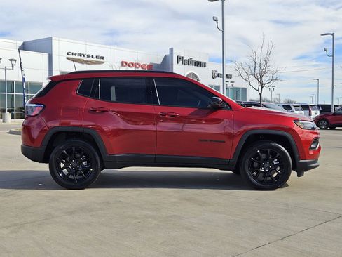 New 2026 Jeep Compass Latitude image 7