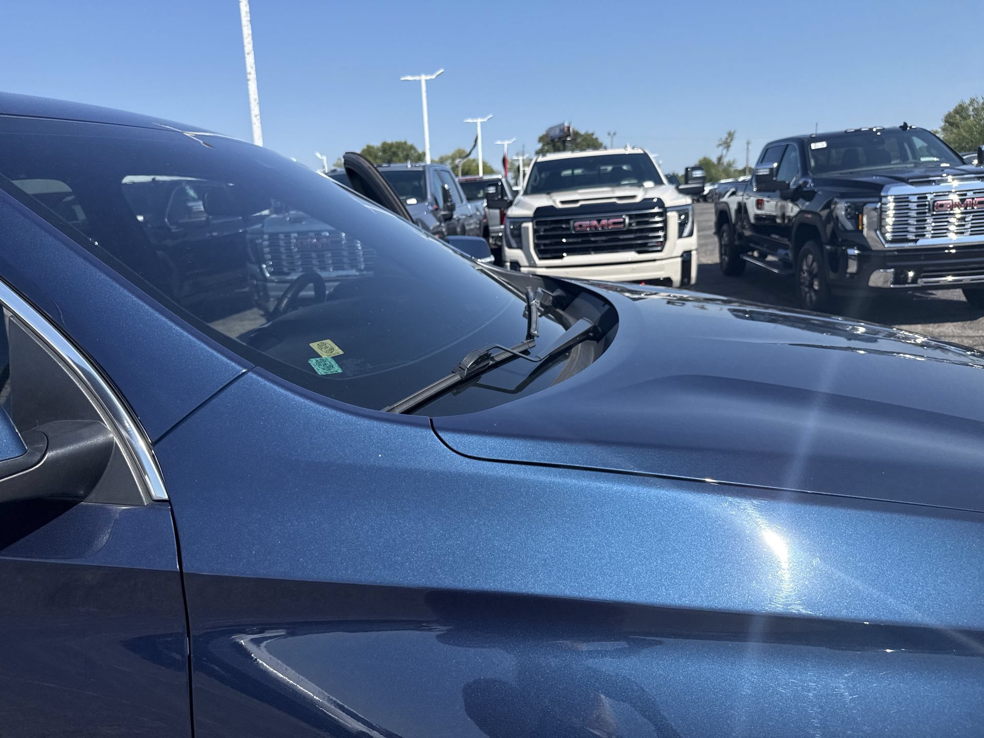 Used 2023 Chevrolet Traverse LT FWD image 37