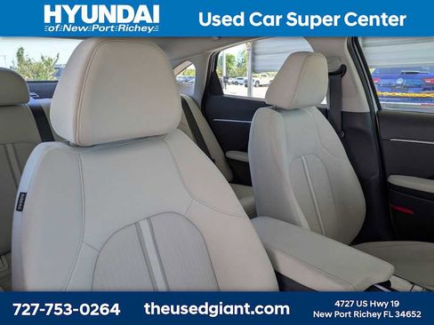 Used 2023 Hyundai Sonata SEL w/ Convenience Package image 6