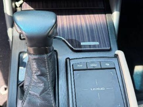 Used 2020 Lexus ES 300h w/ Accessory Package FWD image 16