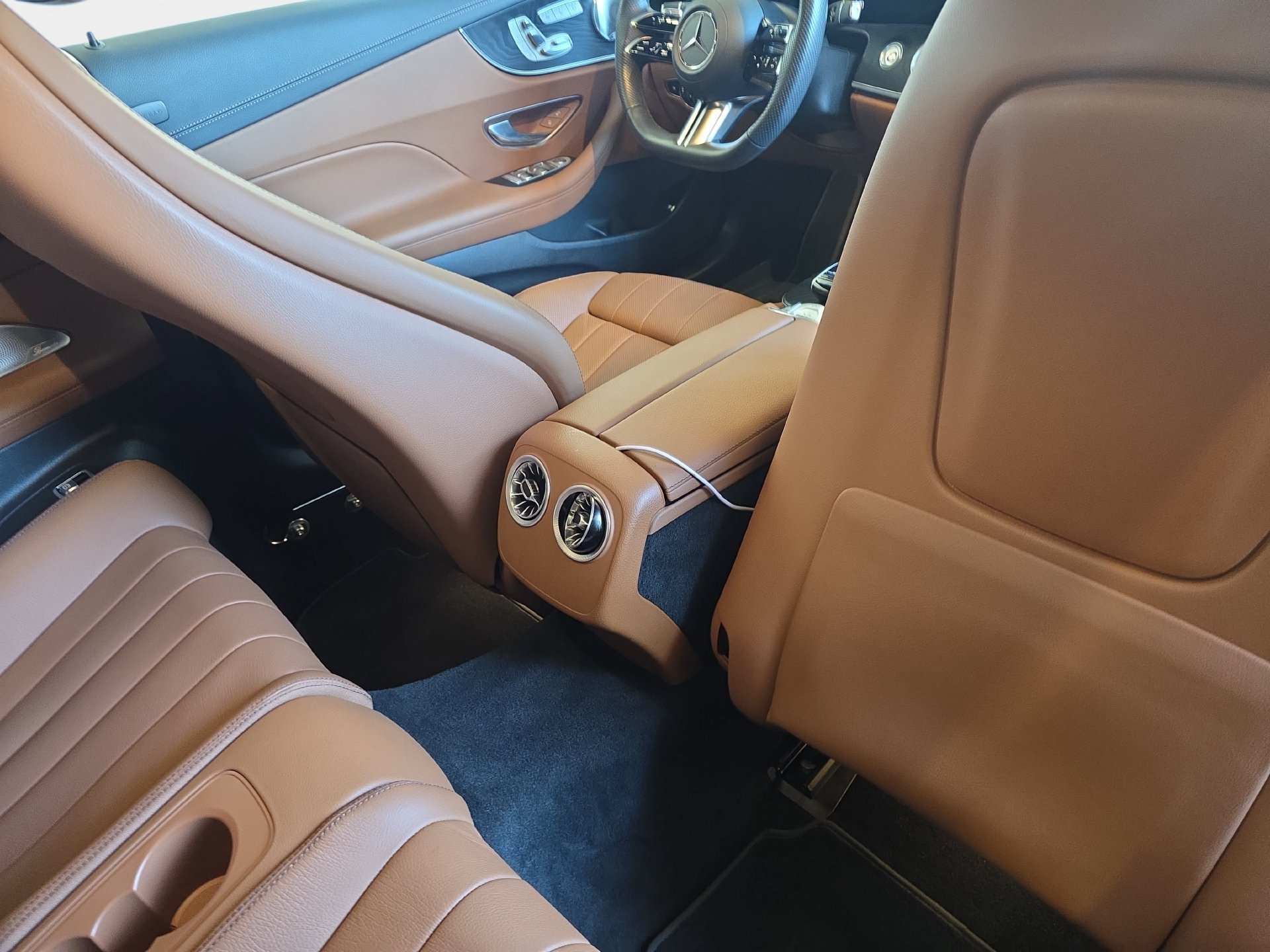Used 2023 Mercedes-Benz E 450 4MATIC Cabriolet image 11