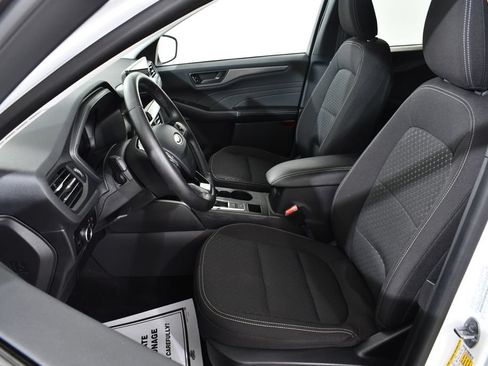 Used 2024 Ford Escape Active w/ Tech Pack #1 AWD/4WD image 6