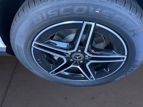 New 2026 Mercedes-Benz GLE 450 4MATIC image 9