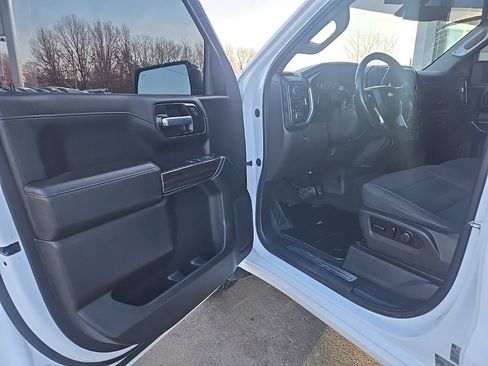 Used 2021 Chevrolet Silverado 1500 LT w/ Z71 Off-Road Package image 35